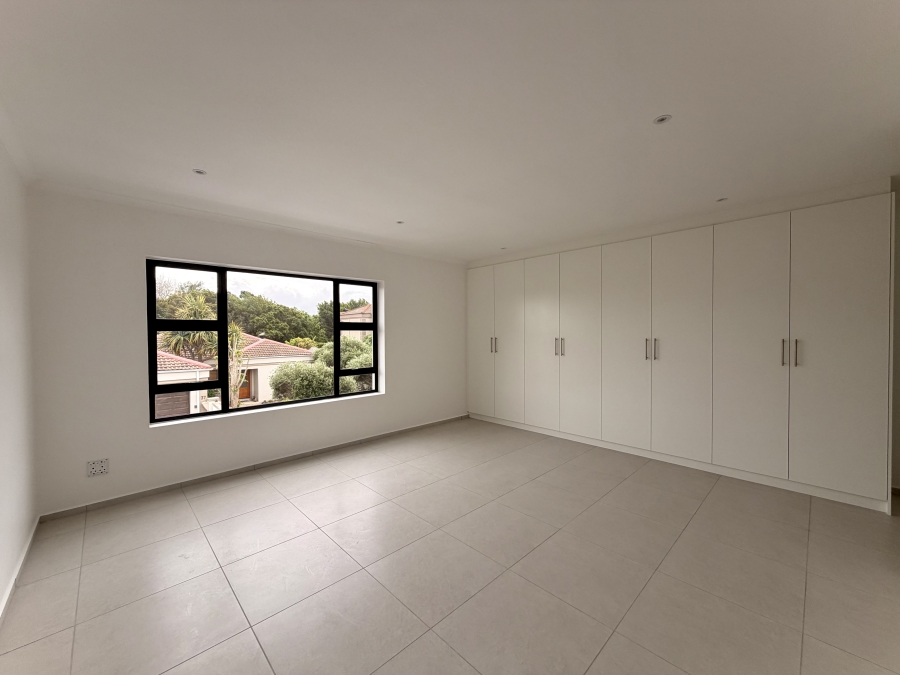 To Let 4 Bedroom Property for Rent in Heritage Park Western Cape